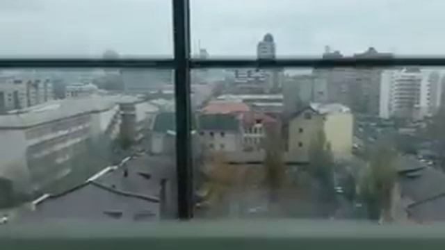 Донецк. Покатушки в лифте на GreenPlaza смотреть онлайн