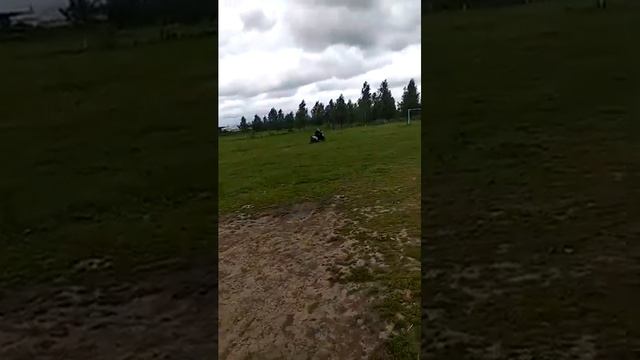 Мега гонщик украл мопед и уехал на одной салярке в сочи смотреть онлайн