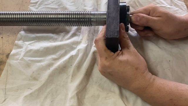 Part 27 - (New angular contact bearings for Y axis ballscew) смотреть онлайн