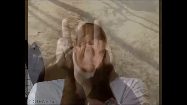 Три средних пальца из двух рук)) тройной фак))) смотреть онлайн