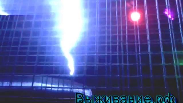 Молния бьёт в человека. смотреть онлайн