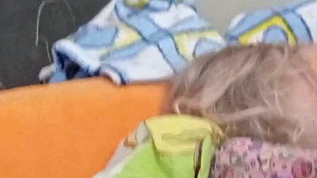 Беседа с Алисой " Яндекс " ( Кира 4 года ) смотреть онлайн