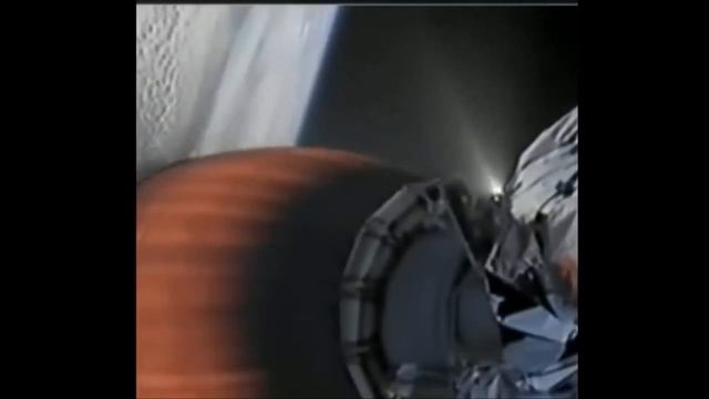 RATS IN SPACE | RODENT-LIKE OBJECT SEEN MOVING ON SPACEX ROCKET DURING LAUNCH смотреть онлайн