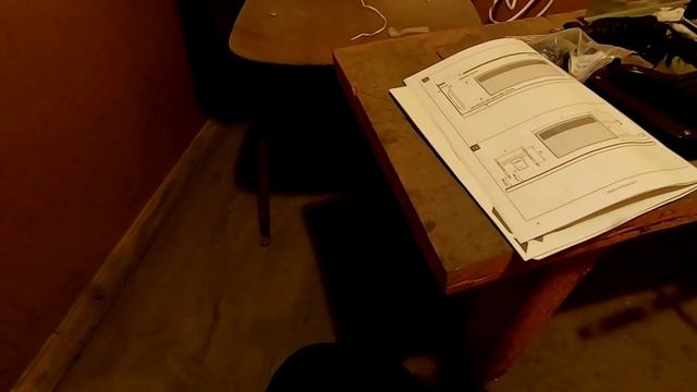 Свет ПОДКЛЮЧИЛИ у меня!!! Поехал на Ниве ТРЕВЕЛ устанавливать КОНВЕКТОРЫ отопления в помещении. смотреть онлайн