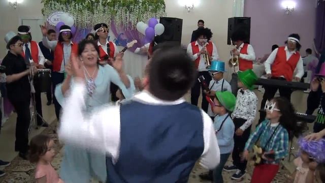Disco Dancer (танцор диско) Www.shankarfoto.ru