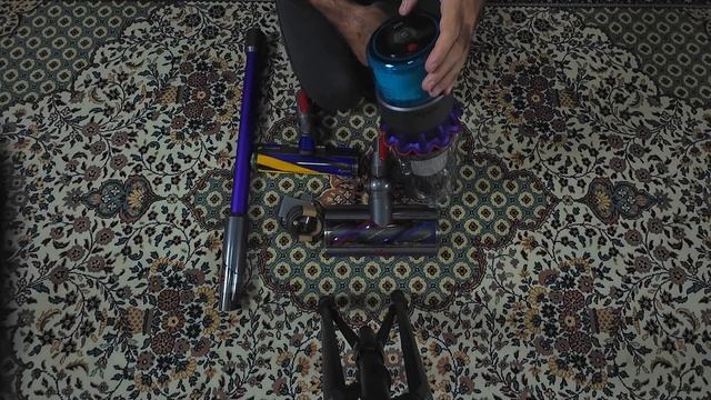 DYSON GEN5 DETECT KUTU AÇILIMI İNCELEME V15 İLE KIYASLAMA ????? #dyson #gen5 #dysongen5detect смотреть онлайн