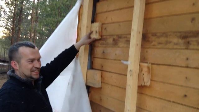 VLOG/ВЛОГ: Утепление дома из бруса. ДЕНЬ ПЕРВЫЙ. СНИМАЕМ БЛОК ХАУС. ШОК! Теплый дом? смотреть онлайн