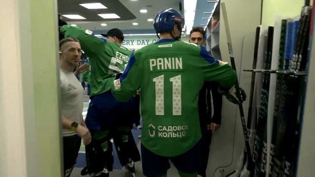 Врываемся в победную раздевалку 💚 смотреть онлайн