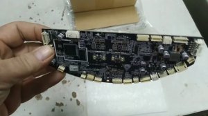 Polaris PVCRDC 6002 моргает красными светодиодами.