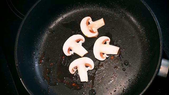 ДОМИТОРИ готовит Настоящий Рамэн по рецепту самурая в КУЛИНАРИСТИЧЕСКОМ ШОУ 