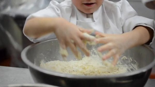 Cooking with Kids: How to Make Pizza