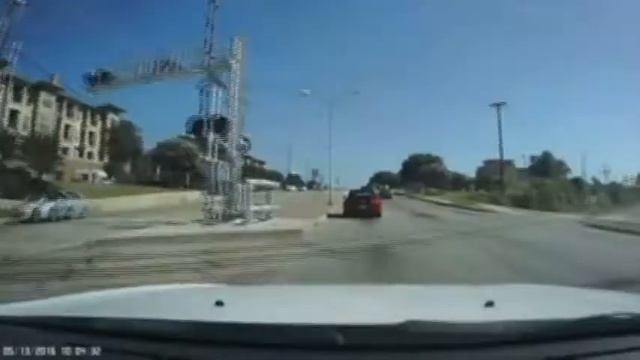Naughty Red Light Runner And No Turn Signal смотреть онлайн
