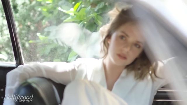 ОЧЕНЬ СТРАННЫЕ ДЕЛА ► |3 СЕЗОН| МАЙЯ ХОУК ПЕРВАЯ РЕАКЦИЯ НА УЧАСТИЕ В СЕРИАЛЕ ( НА РУССКОМ) смотреть онлайн