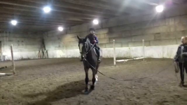 Варя и Бархан. Первая рысь на лошади=) смотреть онлайн