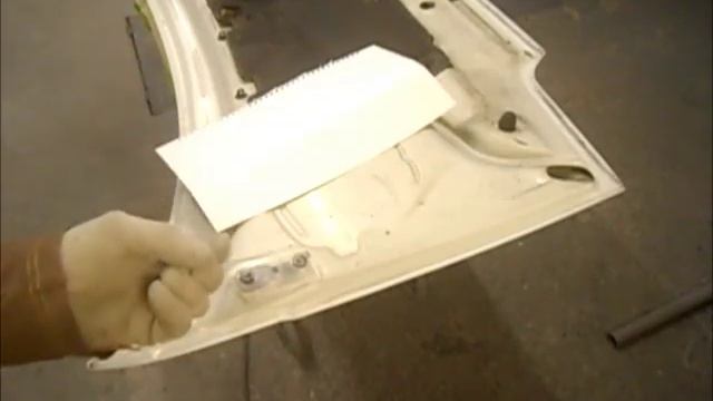 Герметизирующий шовный жгут на запаковках кузовных деталях. Т4. смотреть онлайн