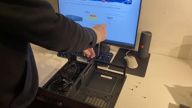 ОНЛАЙН ТРЕЙД.РУ — Корпус Fractal Design Node 202 black Mini-ITX FD-CA-NODE-202-BK Распаковка и обзо смотреть онлайн