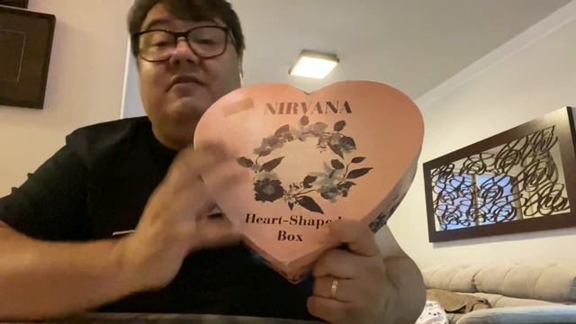 heart shaped box e singles - Box Set - Nirvana смотреть онлайн