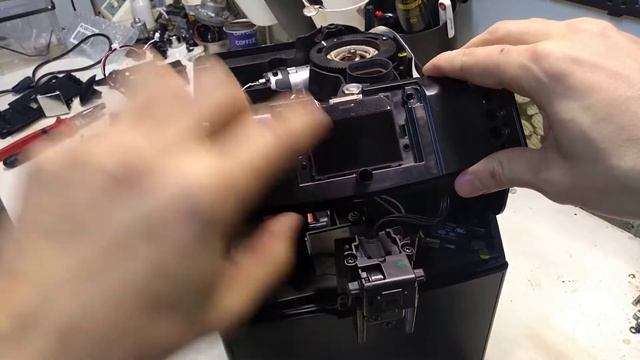 Philips Saeco HD 8844 how to replace a display and clean the dispenser смотреть онлайн