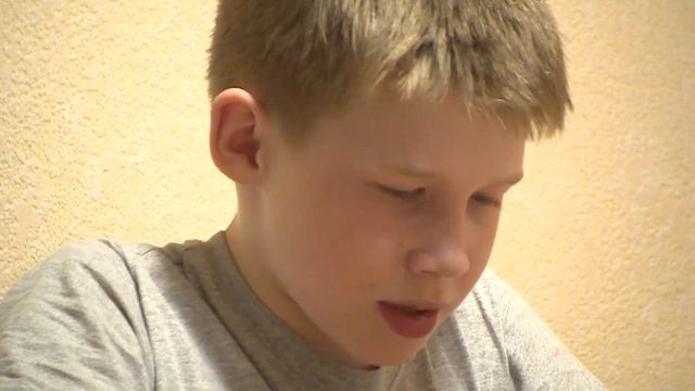 Как Антон учит стихи... смотреть онлайн