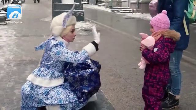 EDWARD BIL - ЭДВАРД БИЛ - НОВОГОДНИЙ ПОШЛЫЙ ПРАНК смотреть онлайн
