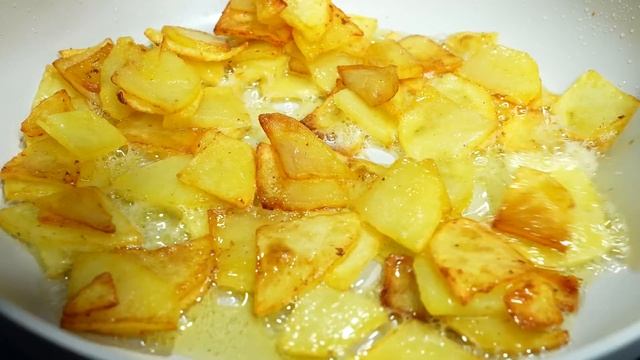 Fügen Sie einfach Eier zu den Kartoffeln hinzu! Es ist so lecker! Ein einfaches und leckeres Rezept смотреть онлайн