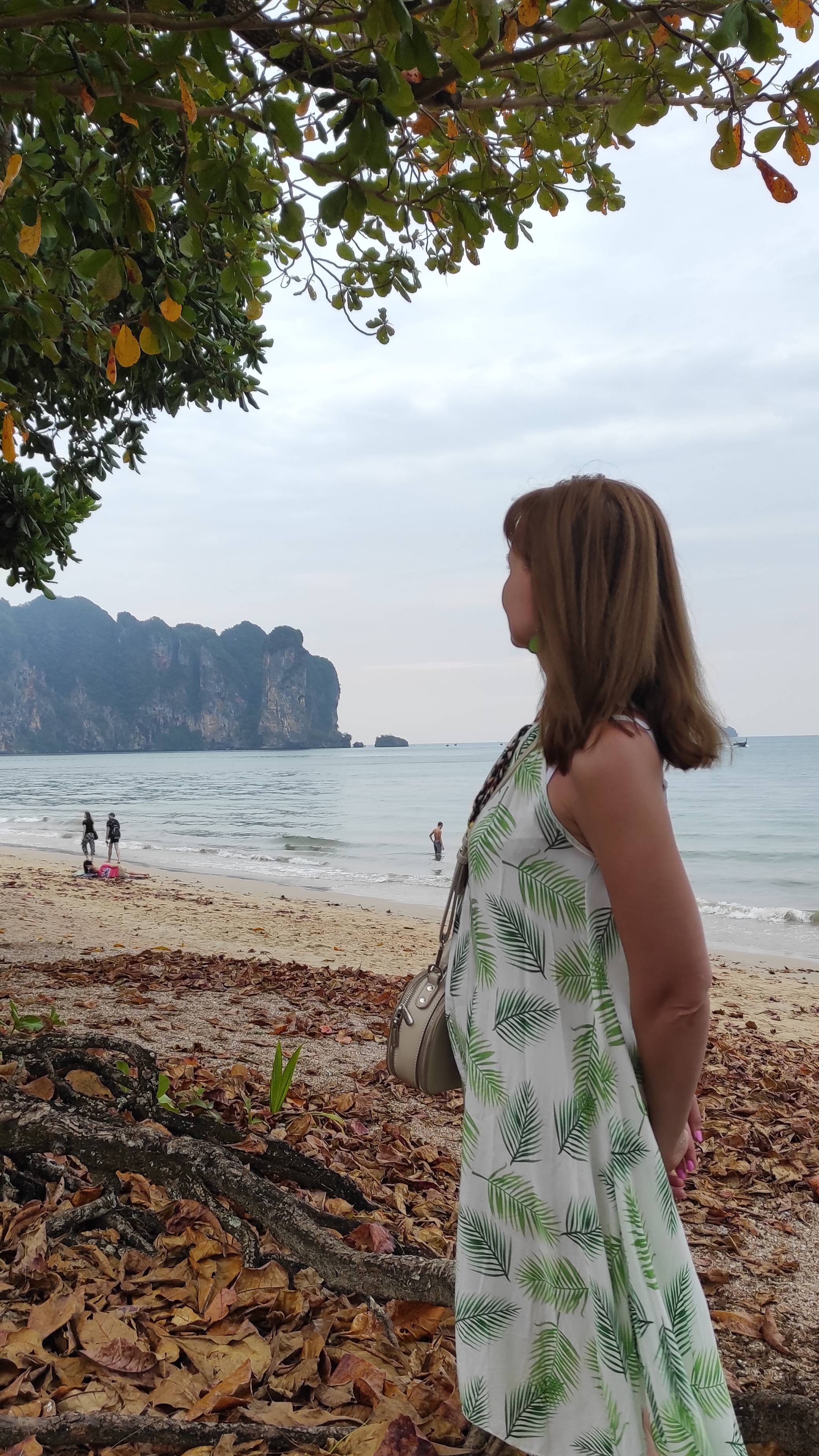 Утро на главной улочке Аонанга. Я буду скучать. Краби, Таиланд.