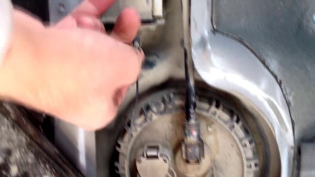 Замена топливного фильтра на Hyundai Accent смотреть онлайн