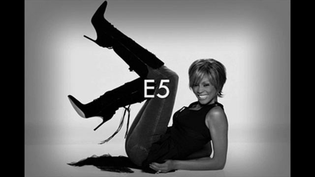 Whitney Houston's Studio Vocal Range: A2-C6 (3.3 Octaves) смотреть онлайн