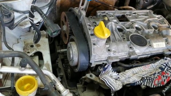 Как снять клапанную крышку рено флюенс. Рено флюенс как снять крышку клапанов.