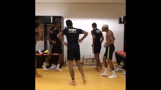 Neymar-Marcelo-Dani Alves Marquinhos-Paulinho Dance -HD смотреть онлайн
