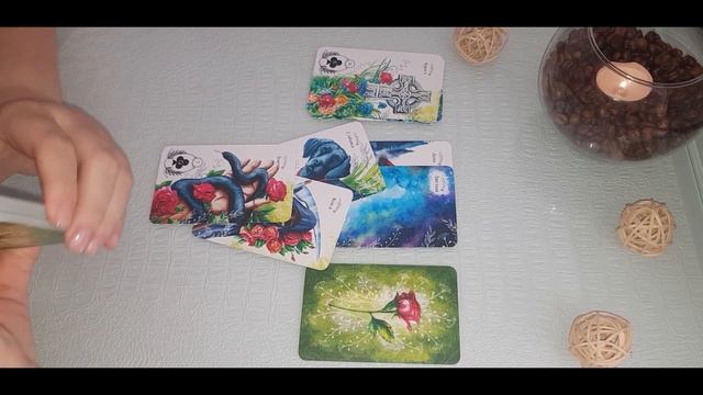Вы в ссоре. Хочет ли ОН примирения? Гадание на картах Таро онлайн на 3 варианта. Любовь. Отношения смотреть онлайн