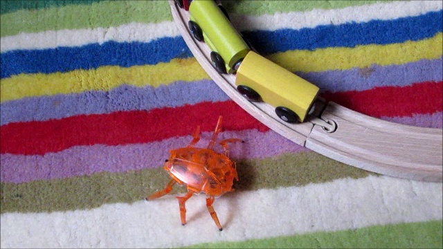 Скарабейка-батарейка смотреть онлайн