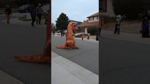 dino skateboard смотреть онлайн