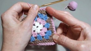 БАБУШКИН КВАДРАТ крючком ? с рельефными столбиками, мастер класс