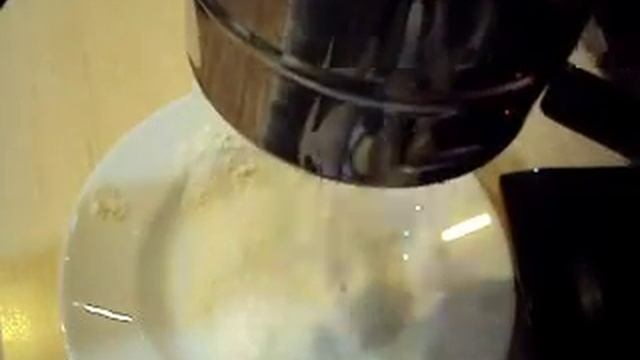 884-005 Кружка сито для просеивания муки, металл, d10см, обьем 375гр смотреть онлайн