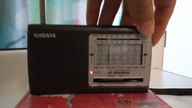 Китайский радиоприемник XHDATA D-219