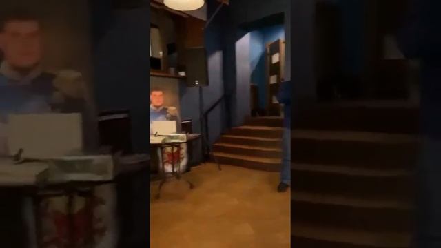 45 летие Симоненко Ю.С фрагмент празднования. Поёт 1 й голос города Белогорска Андрей Ковалев смотреть онлайн