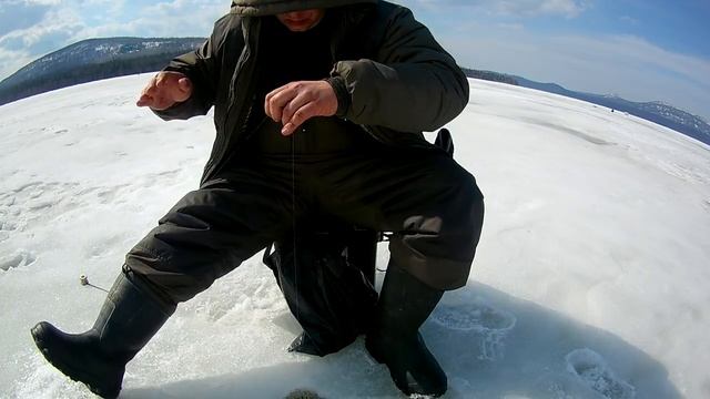 Зюраткуль Ловля чебака на безнасадку смотреть онлайн
