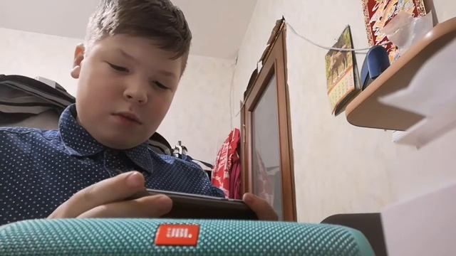 Распаковка телефона Huawei P30 Pro и колонки JBL flip 5 смотреть онлайн