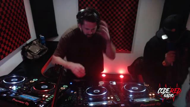 SKANKOUT TAKEOVER смотреть онлайн
