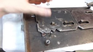 Подбираем ключ к сейфовому замку