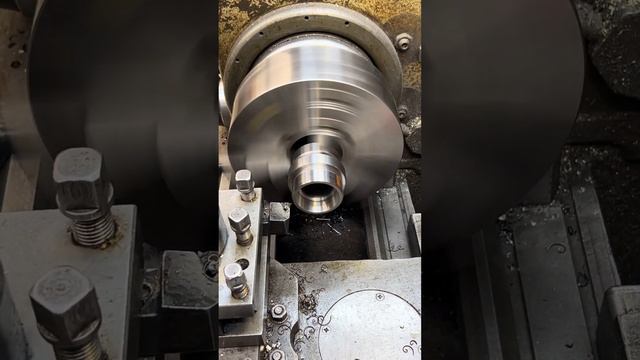 Нарезка резьбы. Переходник для РВД. Сталь45. Москва токарь смотреть онлайн