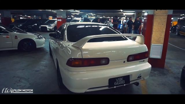 Honda EK Spoon Type R VS Honda INTEGRA TYPE R (DC2) '95