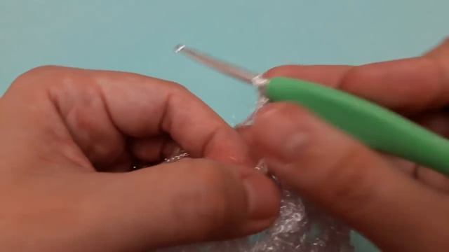 Вязание крючком для начинающих. Снежинка крючком. Как научиться вязать крючком. смотреть онлайн