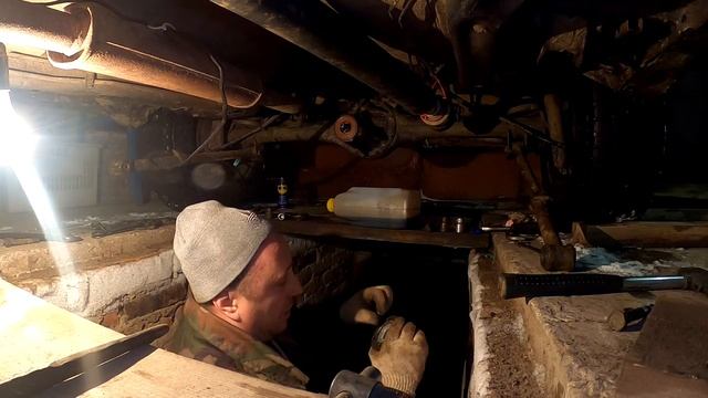 Меняю сальник и масло в заднем мосту на Chevrolet Niva смотреть онлайн