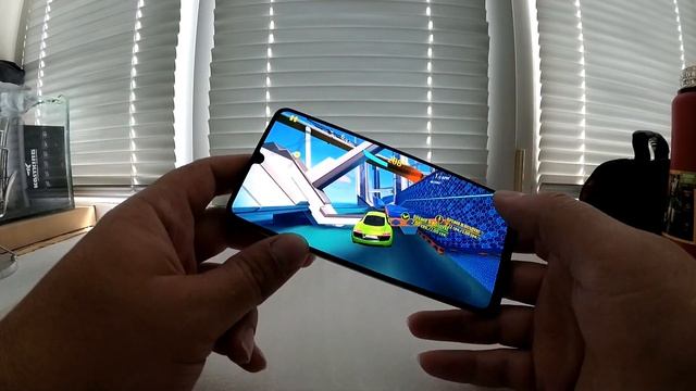 Samsung Galaxy A31 64GB Смотрим на Смартфон смотреть онлайн