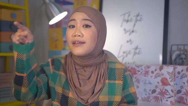 DARI ALAM MIMPI, KELUAR KE KEHIDUPAN NYATA смотреть онлайн