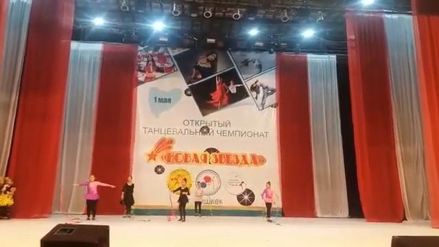 Гимнастический танец с лентой. смотреть онлайн