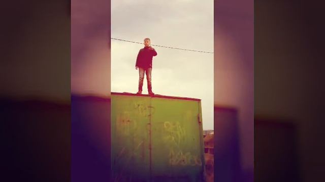 Малиновый рассвет в исполнении Егора (Mega) смотреть онлайн