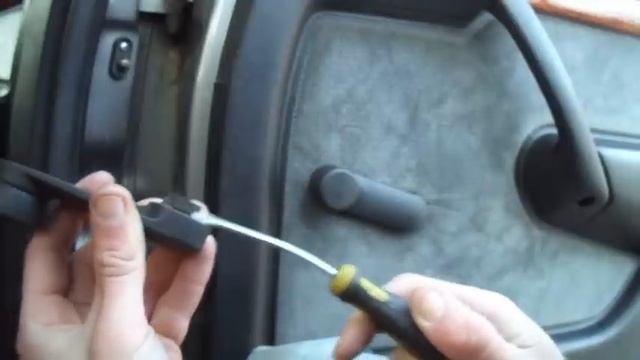 Как снять ручки стеклоподъемников своими руками. Очень просто! смотреть онлайн